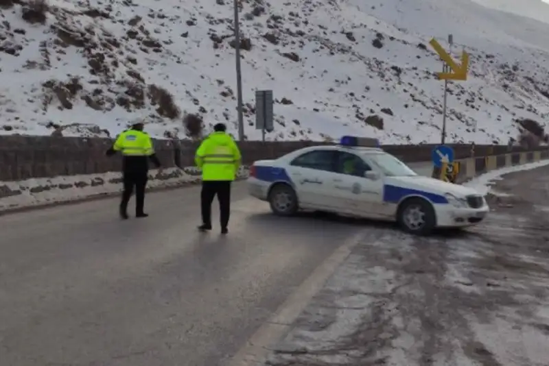 جاده هراز یکطرفه شد