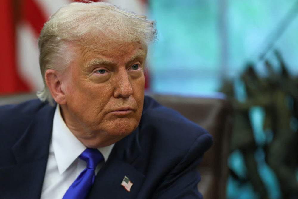 ترامپ: یک ناوگروه ضربت بزرگ به سوی ایران اعزام کرده‌ایم