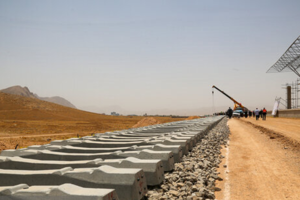 توقيع 7 مذكرات تفاهم ووثائق تعاون لتطوير ممرات السكك الحديدية والطرق