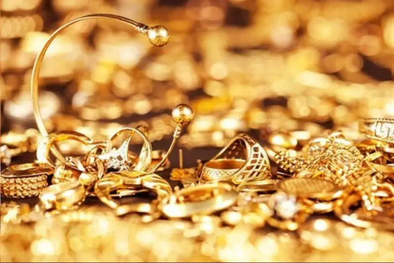 کشف 3  و نیم کیلو طلای در سقف یک خانه!