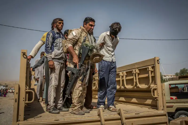 عراق 150 داعشی زیر 18 سال را تحویل گرفت