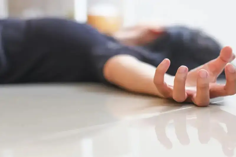 در زمان مواجهه با تشنج این اقدامات را انجام ندهید