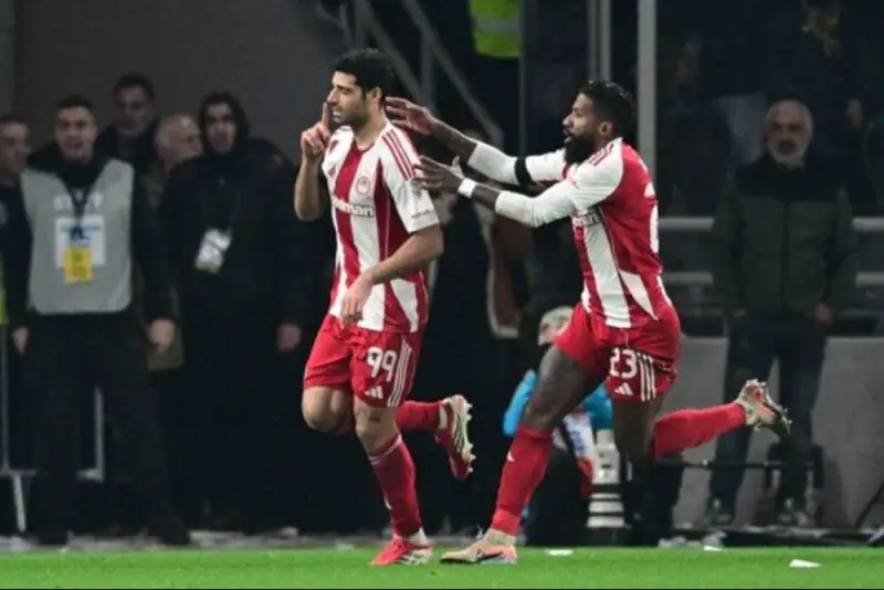 پاداش میلیون یورویی در انتظار طارمی