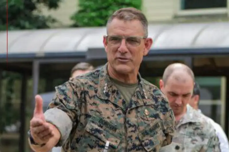 سفر غیرمنتظره فرمانده ارشد آمریکا به ونزوئلا