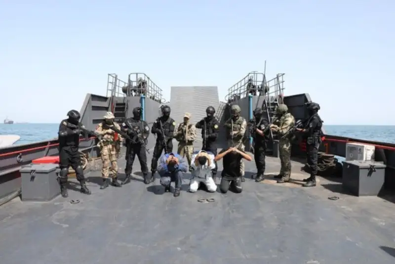 تمرین مشترک ایران و روسیه برای آزادسازی کشتی ربوده‌شده