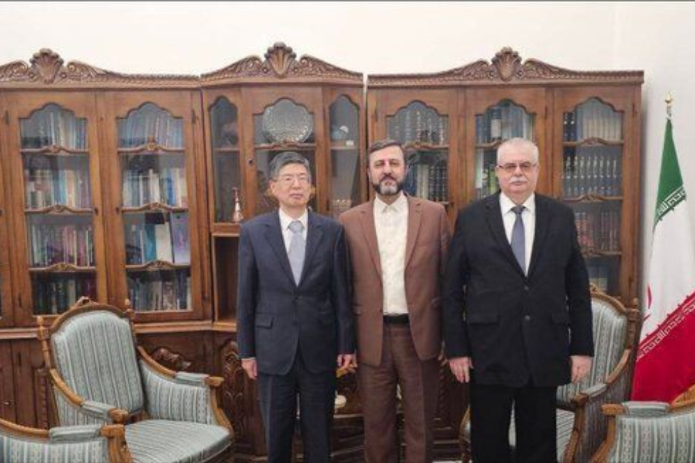 رایزنی غریب آبادی با سفرای روسیه و چین درباره گفتگوهای ژنو