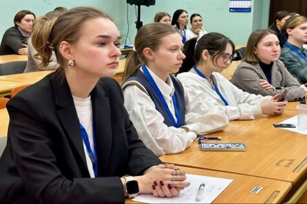 נציג רוסי מודיע על רצונה של ארצו להרחיב את היחסים המדעיים והאקדמיים עם איראן.