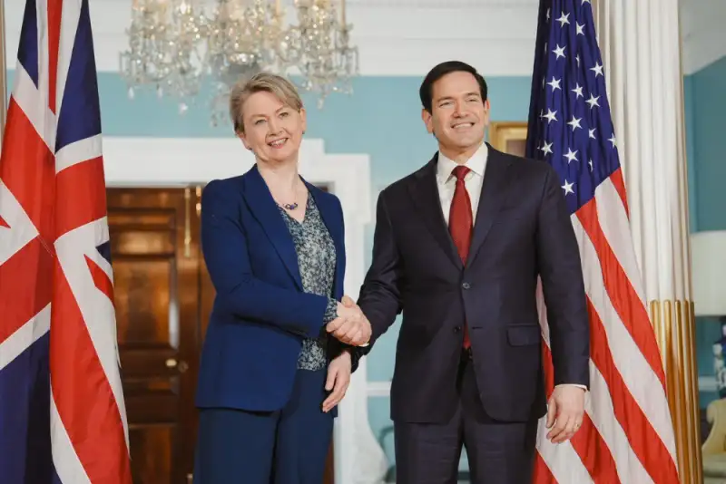 گفت‌وگوی وزرای خارجه انگلیس و آمریکا درخصوص ایران