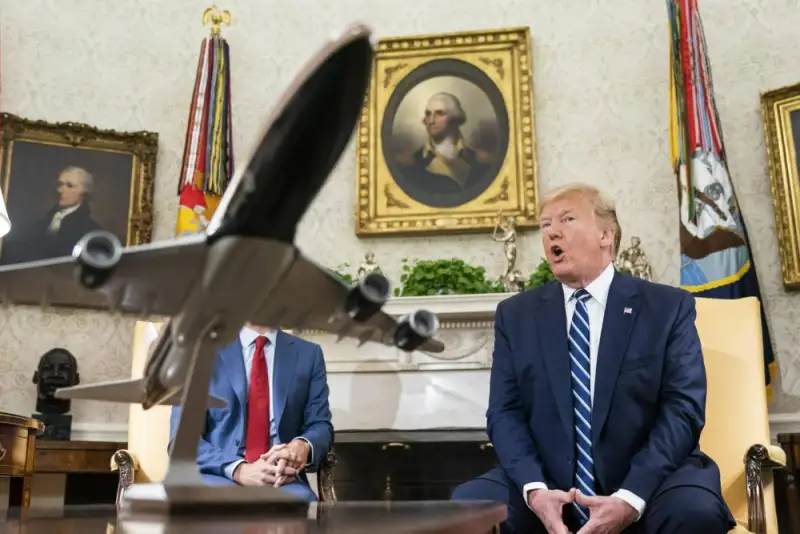 هشدار نیویورک تایمز به ترامپ؛ ایران، ونزوئلا نیست