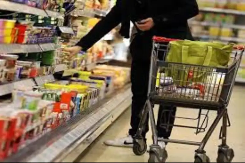 ممنوعیت دریافت مبلغ اضافی از خریداران کالابرگ/مهلت کالابرگ تا پایان اسفندماه