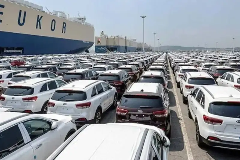 واردات 80 هزار خودرو بدون یک دلار ارز بودجه‌ای