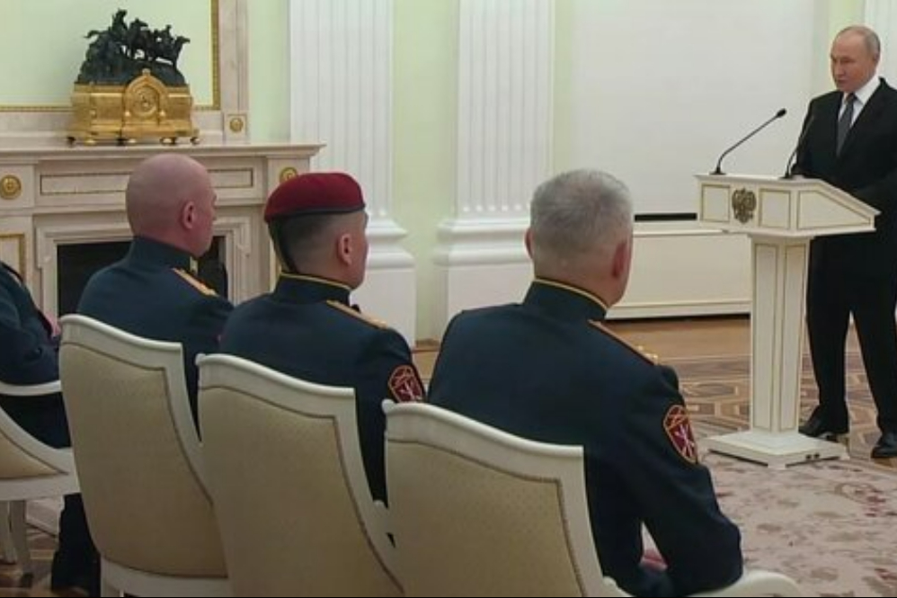 پوتین: ما برای آینده، استقلال، حقیقت و عدالت می‌جنگیم