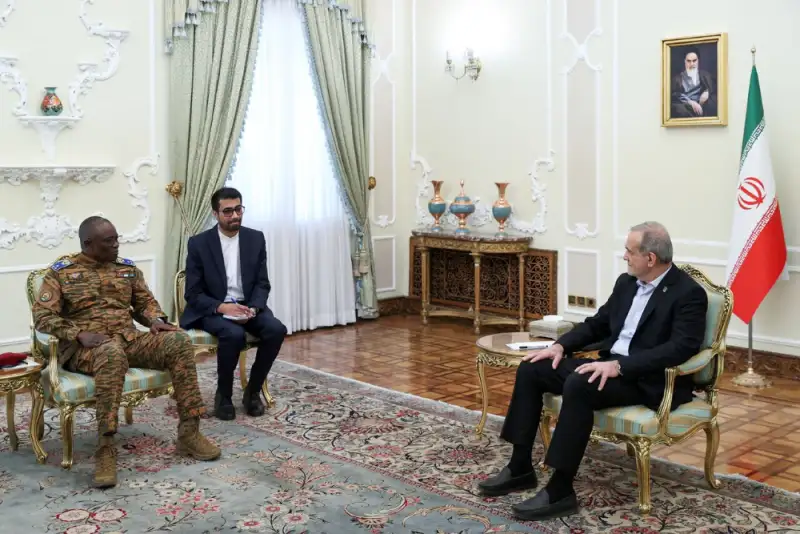 پزشکیان: نگاه ایران به آفریقا راهبردی و مبتنی بر منافع متقابل است