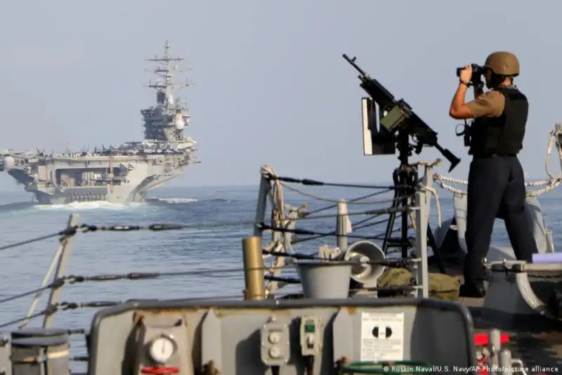 آمریکا در آستانه جنگ؛ خاکریز بلند عدم قطعیت‌ها ترامپ را متوقف کرده!