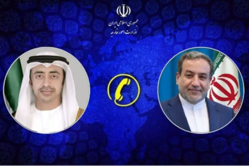 بررسی آخرین تحولات منطقه در تماس وزرای خارجه ایران و امارات