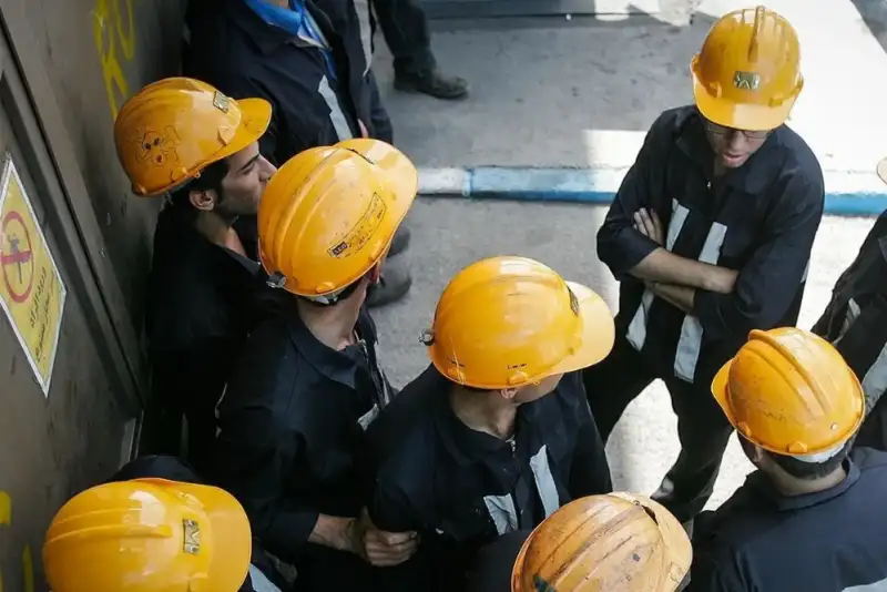 اختلاف کارگران و کارفرمایان بر سر حداقل دستمزد 31 میلیون تومانی