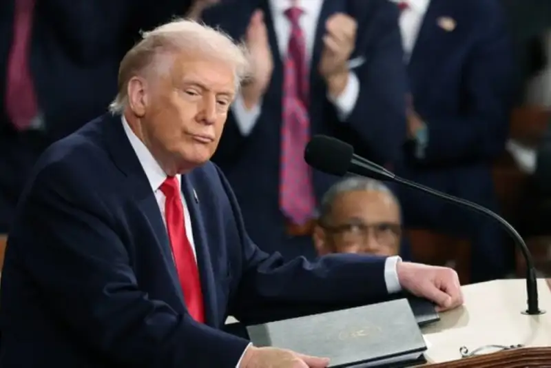 آسمان و ریسمان ترامپ برای توجیه طولانی شدن جنگ با ایران