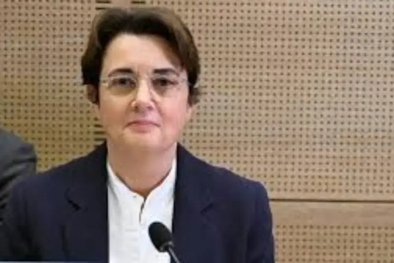 استعفای مدیر موزه لوور پس از سرقت 102 میلیون دلاری جواهرات