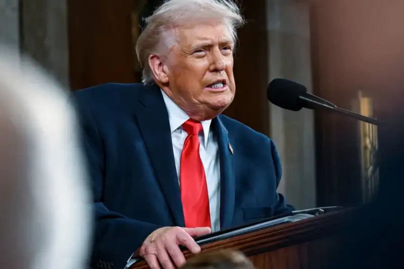 اعتماد پایین آمریکایی‌ها به ترامپ در مسائل نظامی و هسته‌ای