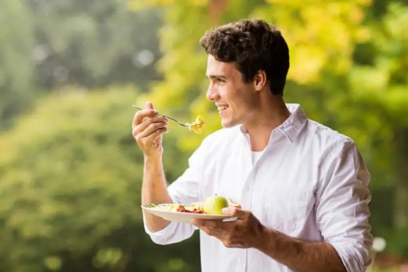 آیا مردان واقعاً به کالری بیشتری نیاز دارند؟