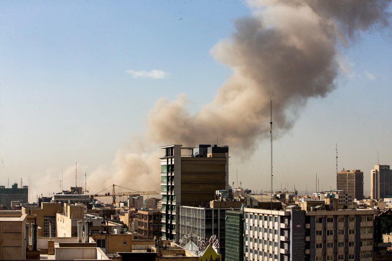 美以突袭伊朗，看这四个关键信息  伊朗总统和外长平安无事