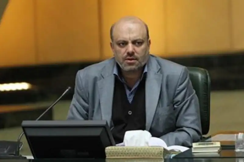 رئیس کمیسیون آموزش: قلب ملت ایران از شهادت دانش‌آموزان میناب به درد آمد