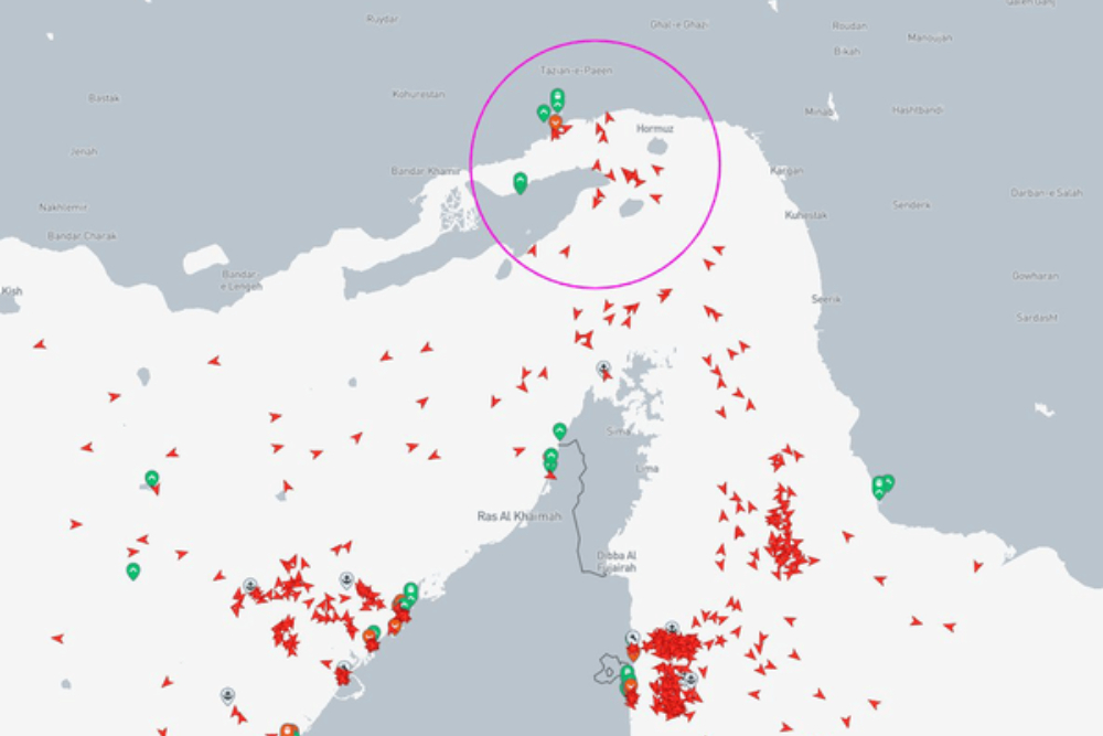 عبور نفتکش‌ها از تنگه هرمز متوقف شد