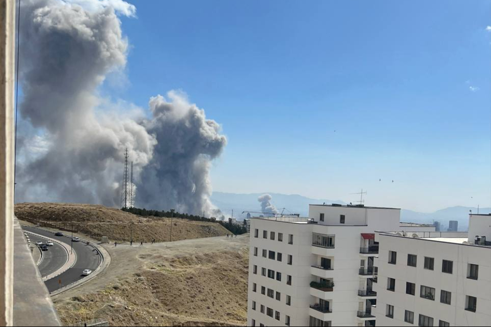 حمله موشکی به تهران امروز 10 اسفند+ عکس