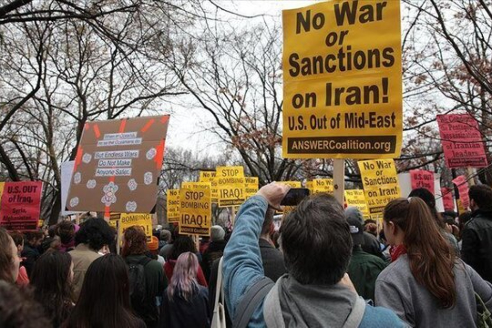 راهپیمایی معترضان ضدجنگ در اطراف سفارت‌های آمریکا و رژیم صهیونیستی در آتن