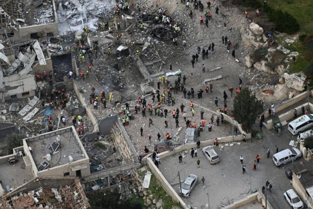 تصاویر هوایی از شدت تخریب «بیت شمش» توسط موشک‌های ایرانی +فیلم