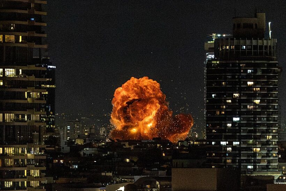 「图片新闻」图说伊朗对犹太复国主义政权发动报复式袭击