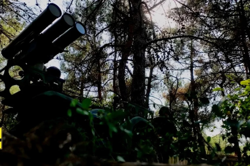 כנקמה על מר חמינאי וכהגנה על לבנון, חיזבאללה מכוון נגד אתר צבאי ישראלי בחיפה.