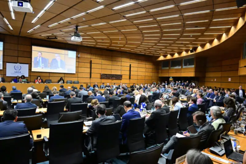 مسکو: آژانس به اقدام نظامی علیه ایران بی‌تفاوت نباشد