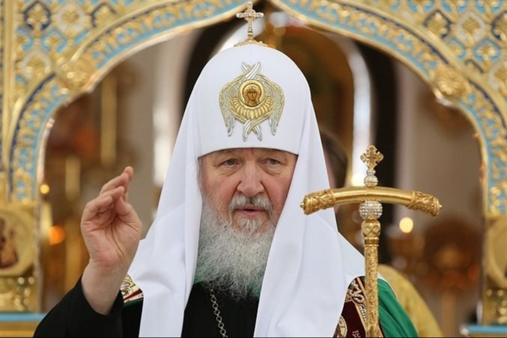 آیت‌الله خامنه‌ای مردی با اعتقادات عمیق مذهبی، رهبری روحانی و ملی بود