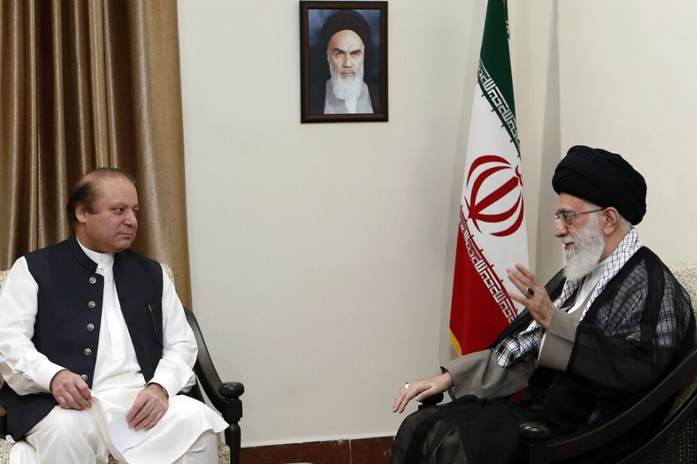 نواز شريف يعزي باستشهاد قائد الثورة: خسارة عظيمة لها تداعيات عميقة على المنطقة