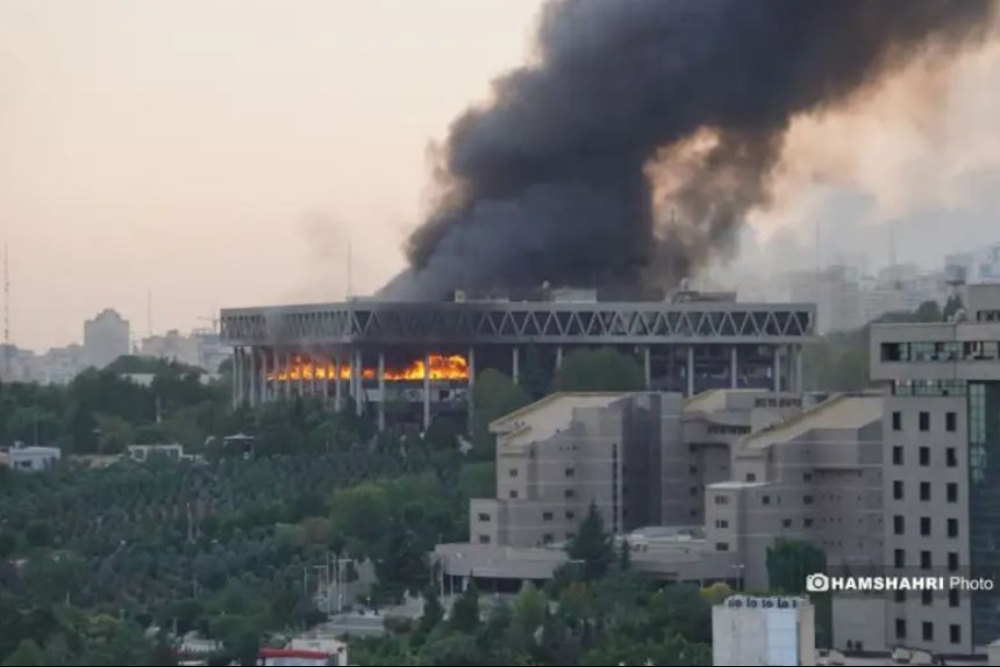 Почему Израиль настаивает на ракетных ударах по организации государственного телевидения и радио Ирана?