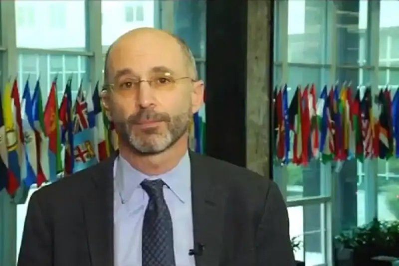 رابرت مالی: جنگی که آمریکا به راه انداخته غیرقانونی و غیرمشروع است