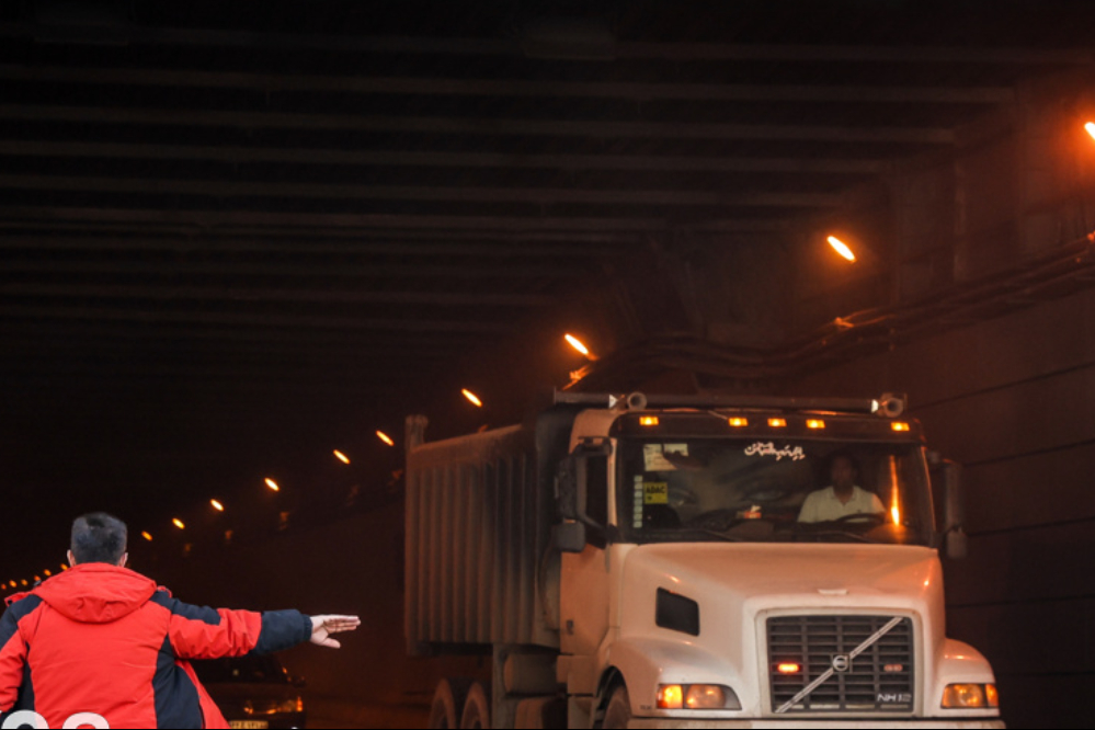 حمله هوایی به آزادراه خرم‌آباد-بروجرد؛ مسیر مسدود شد