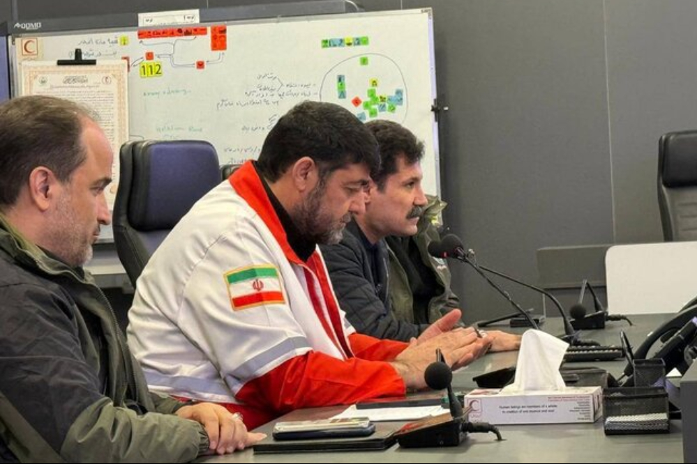 معاون رئیس‌جمهور در بازدید از مراکز امدادی هلال احمر:  ایران به شما افتخار می‌کند