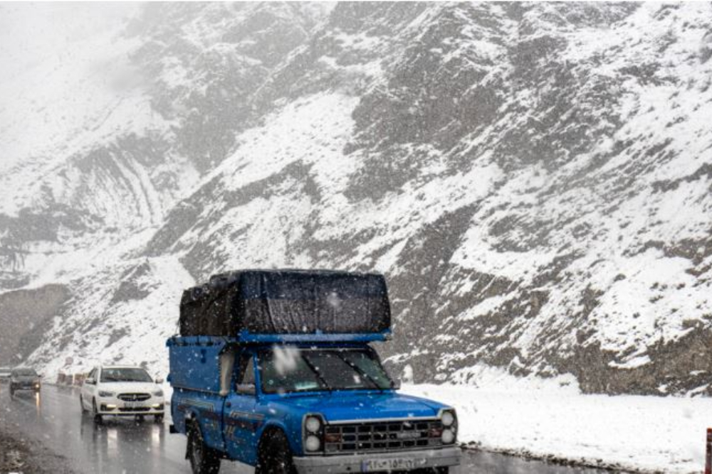آخرین وضعیت جاده‌های کشور / برف در محورهای کوهستانی