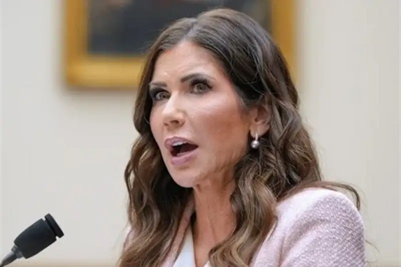 وزیر امنیت داخلی آمریکا برکنار شد