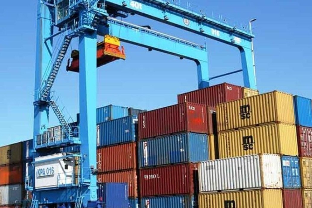 واردات 2.2 میلیارد دلار کالا از اول اسفند