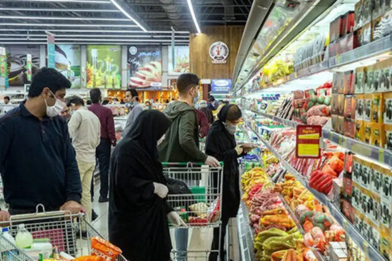 هیچ گونه کمبودی در تامین کالاهای اساسی نداریم