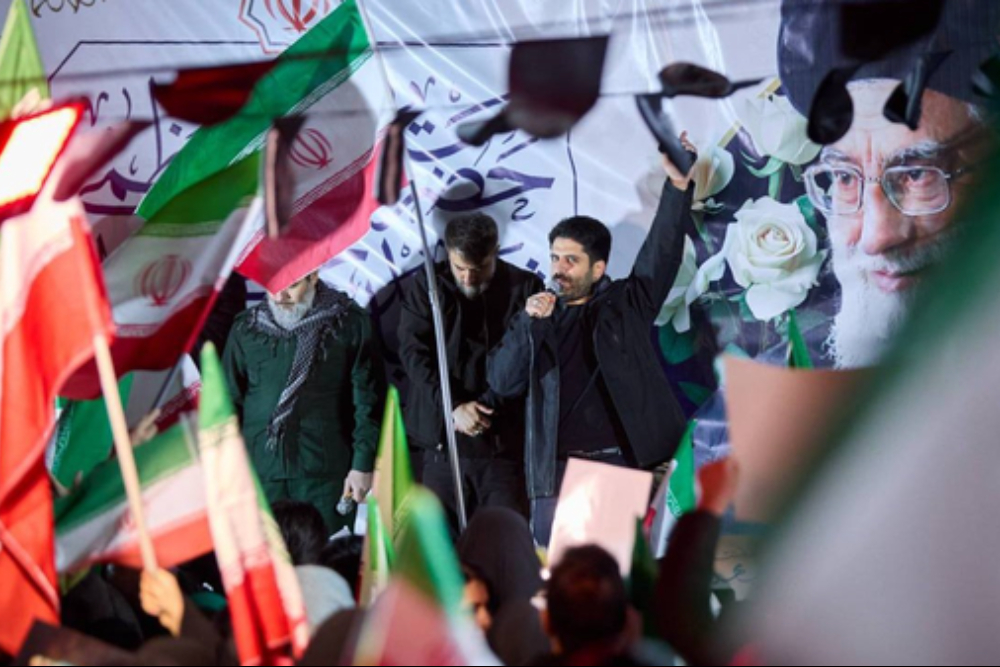 امشب مداحان مشهور در این میدان‌ها حضور دارند