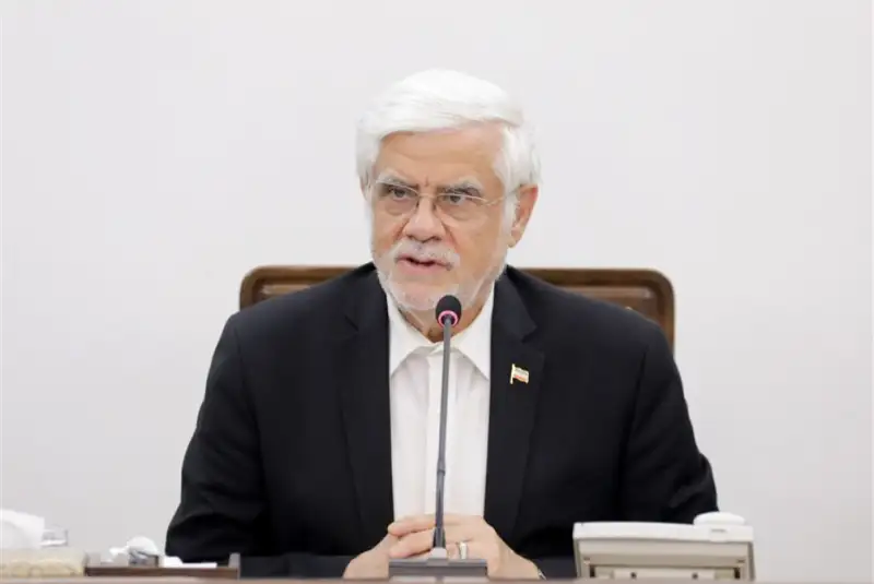 عارف: با آیت‌الله سید مجتبی خامنه‌ای بیعت و اعلام وفاداری می‌کنیم