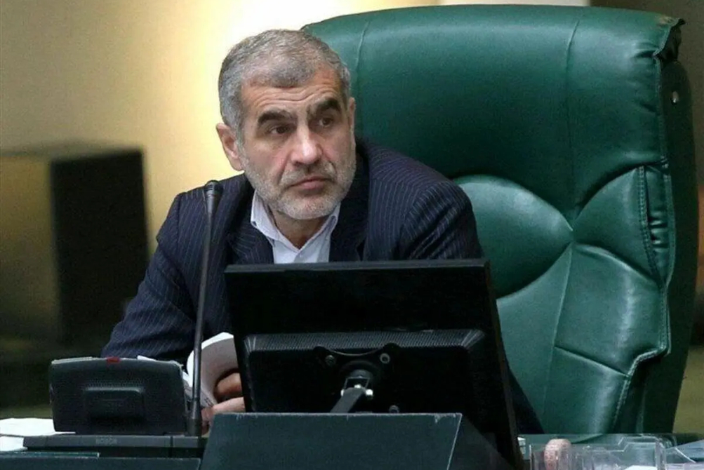 بیعت نایب رییس اول مجلس با آیت‌الله سید مجتبی خامنه‌ای