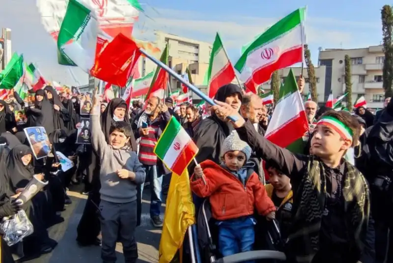 بیعت امت با آیت‌الله سید مجتبی خامنه‌ای در سراسر ایران