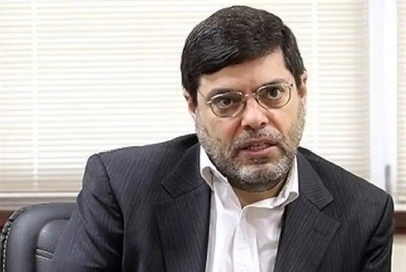 مرندی: آمریکا پدافندش را پشت مخازن نفت کشورهای منطقه پنهان کرده