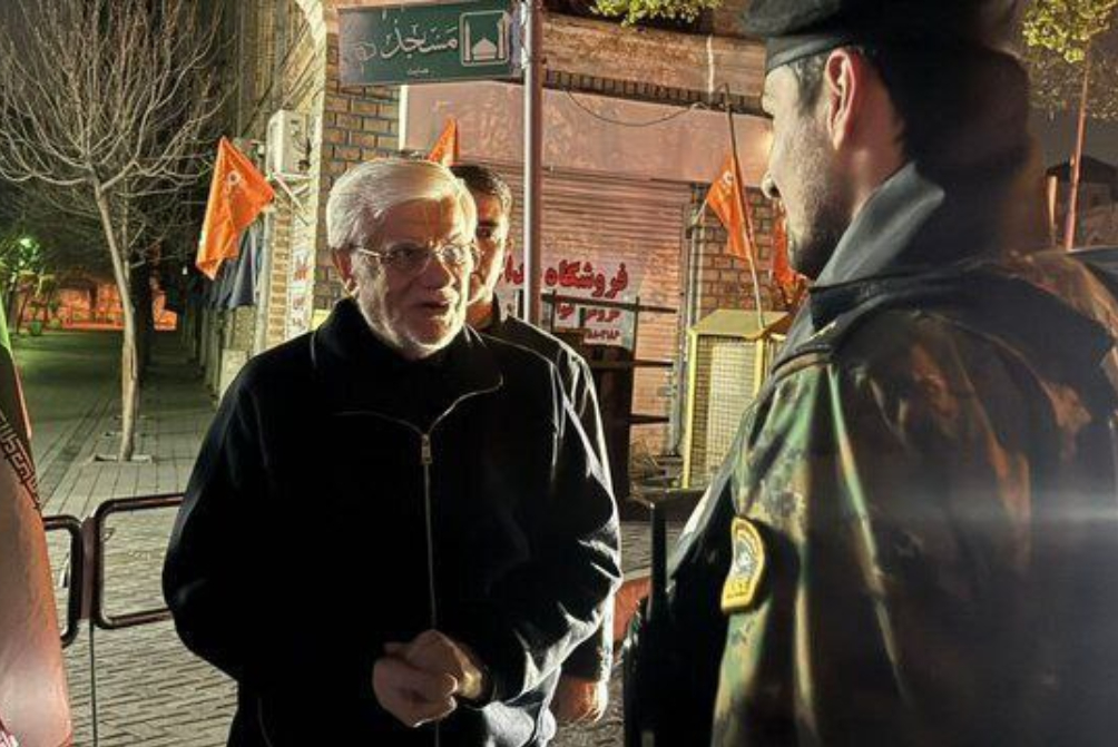 بازدید شبانه عارف از ایستگاه‌های بازرسی فراجا در تهران