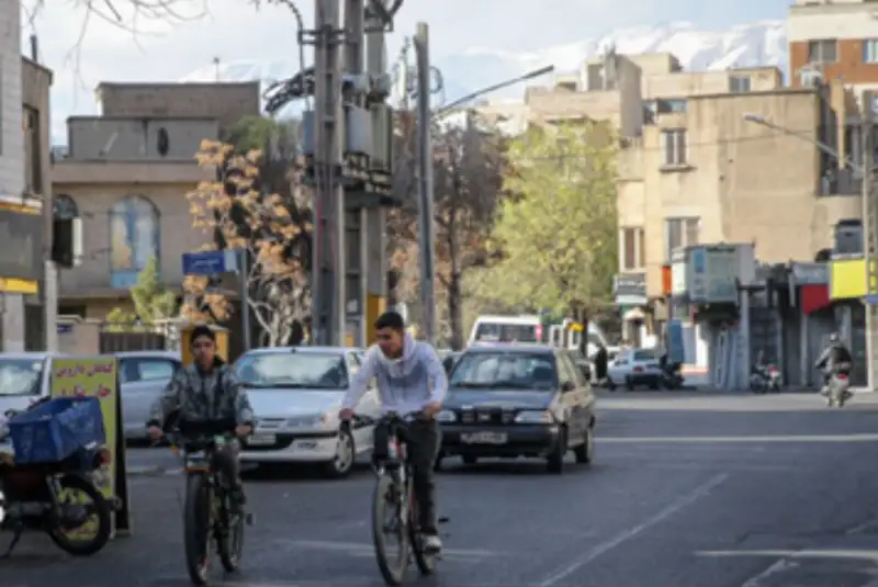 زندگی در تهران زیر سایه‌ جنگ ادامه دارد